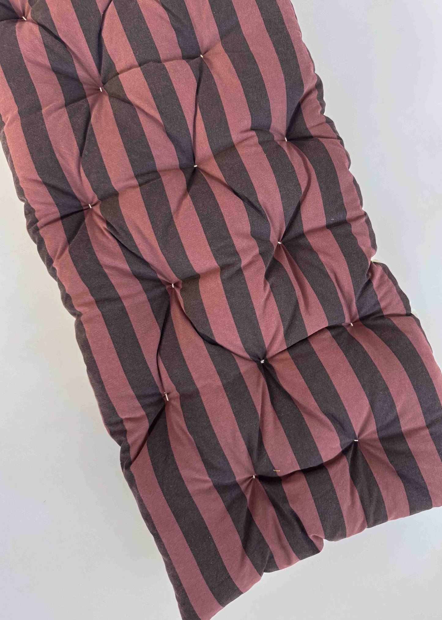 BENCH CLOUD CUSHION / DOTTIE