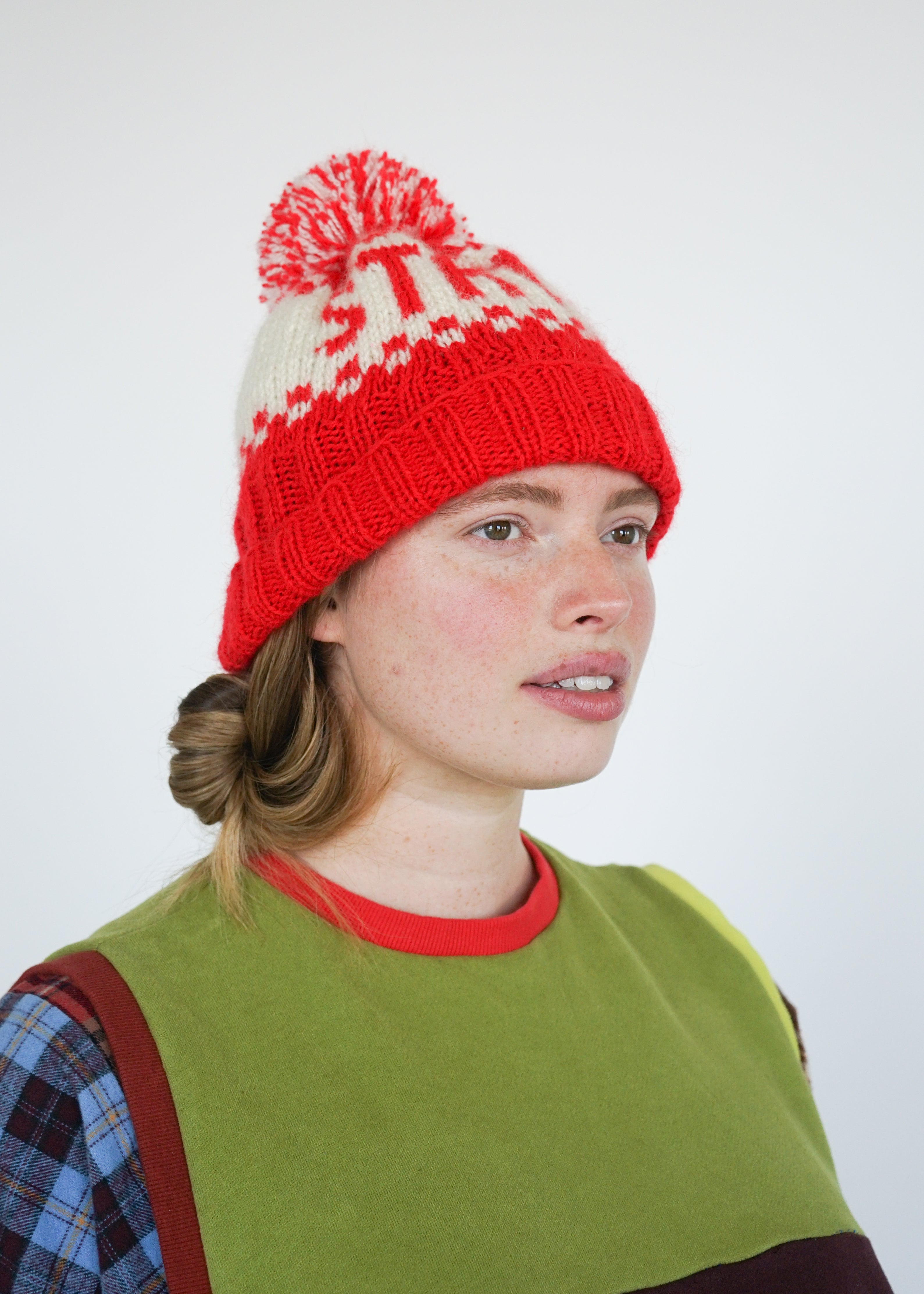 KNIT BEANIE / TEAM SPIRIT