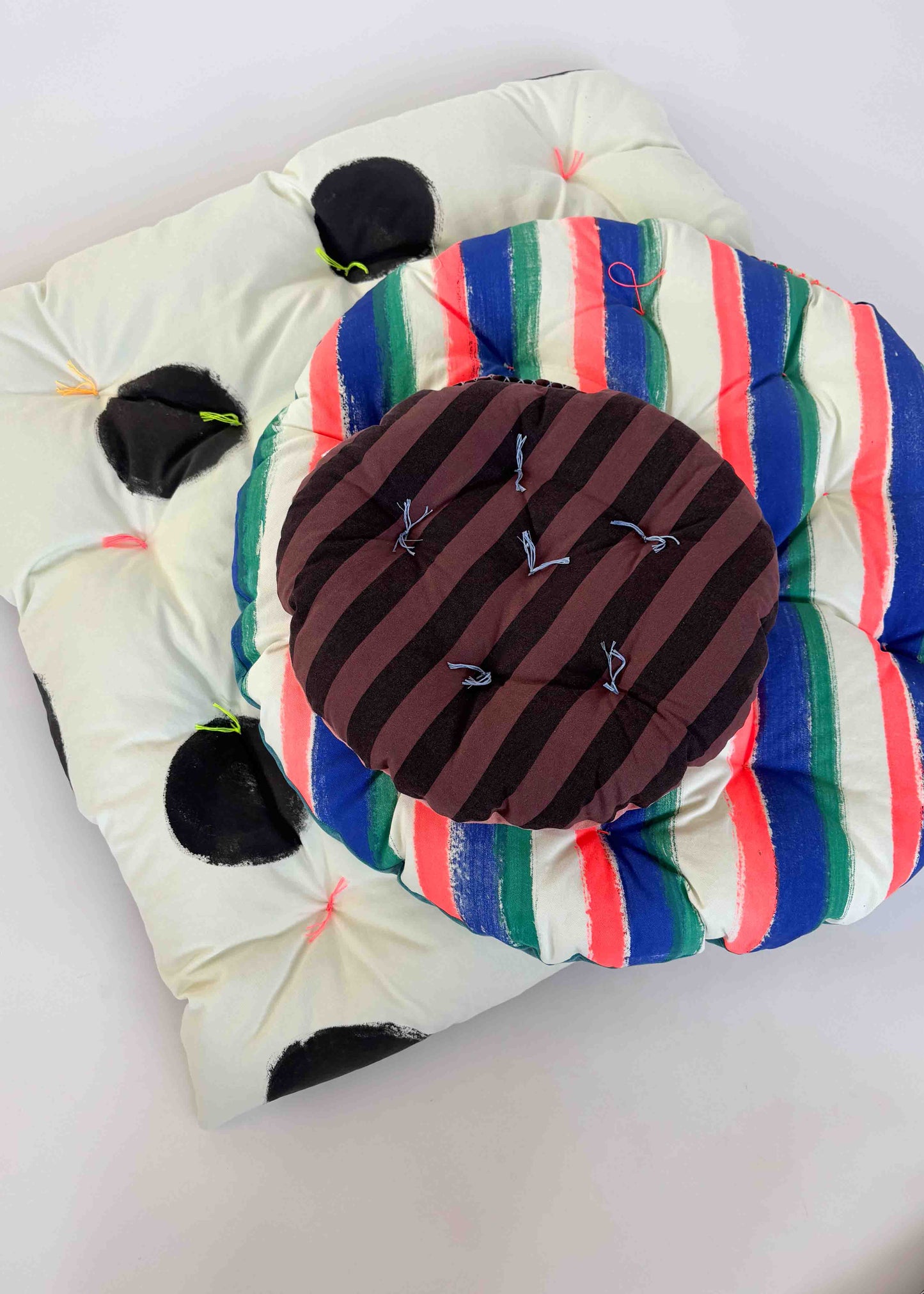 BIG SQUARE CLOUD CUSHION / PINHOLE CAMERA
