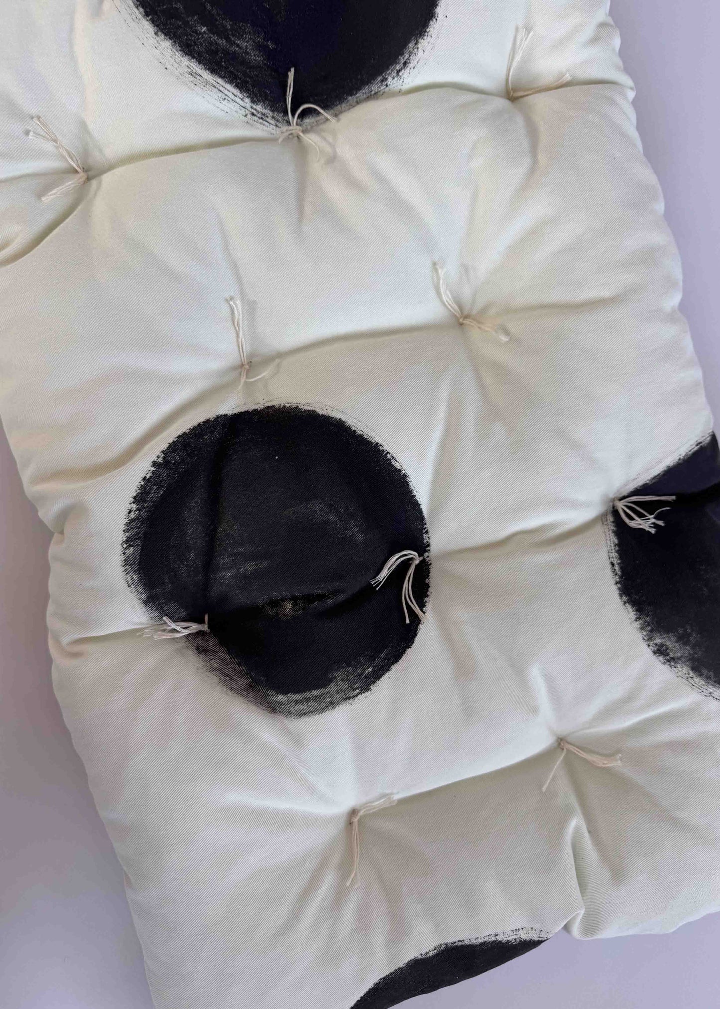 BENCH CLOUD CUSHION / DOTTIE