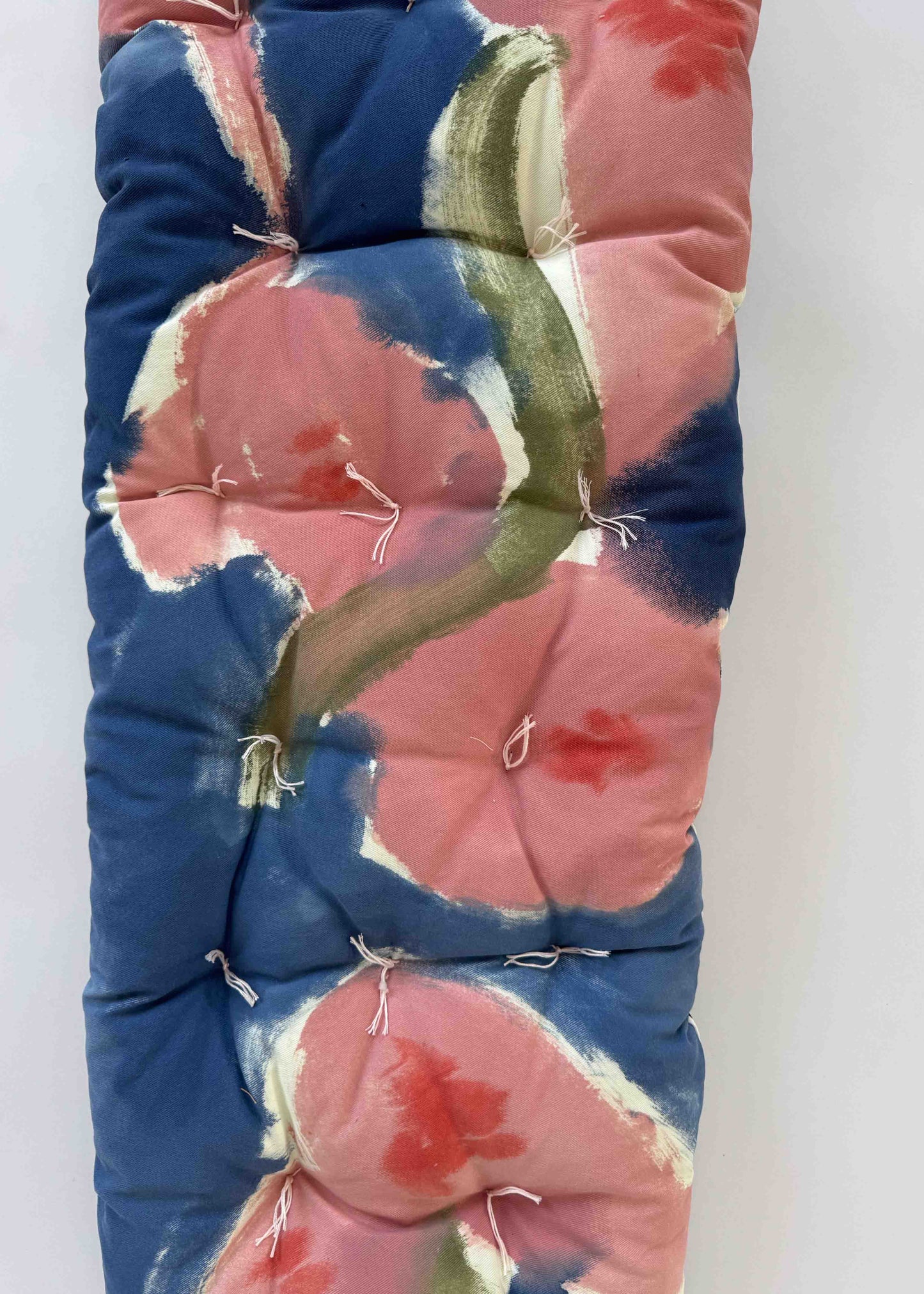 BENCH CLOUD CUSHION / WATER FLOWERS