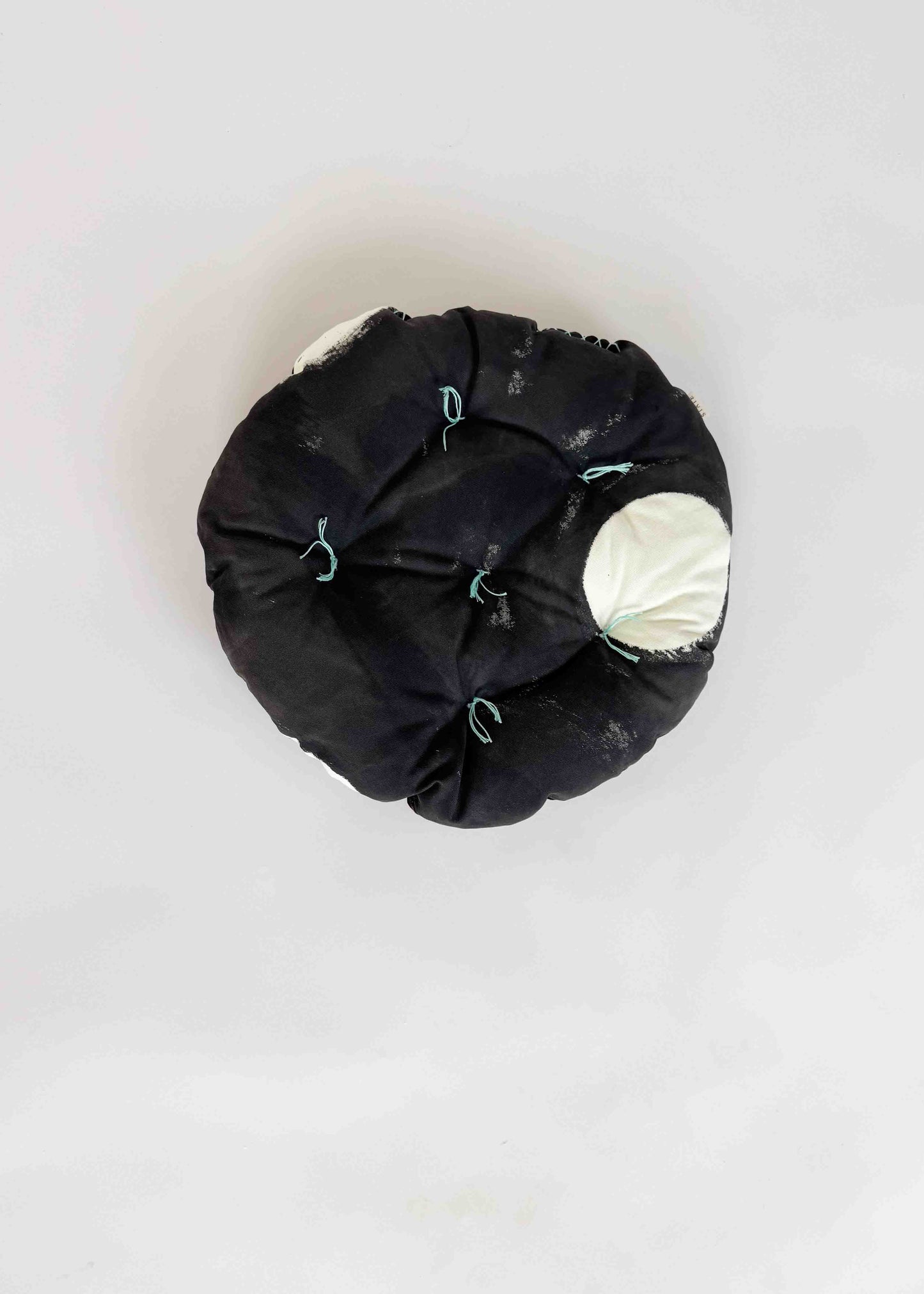 LIL' CIRCLE CLOUD CUSHION / CIGAR LOUNGE