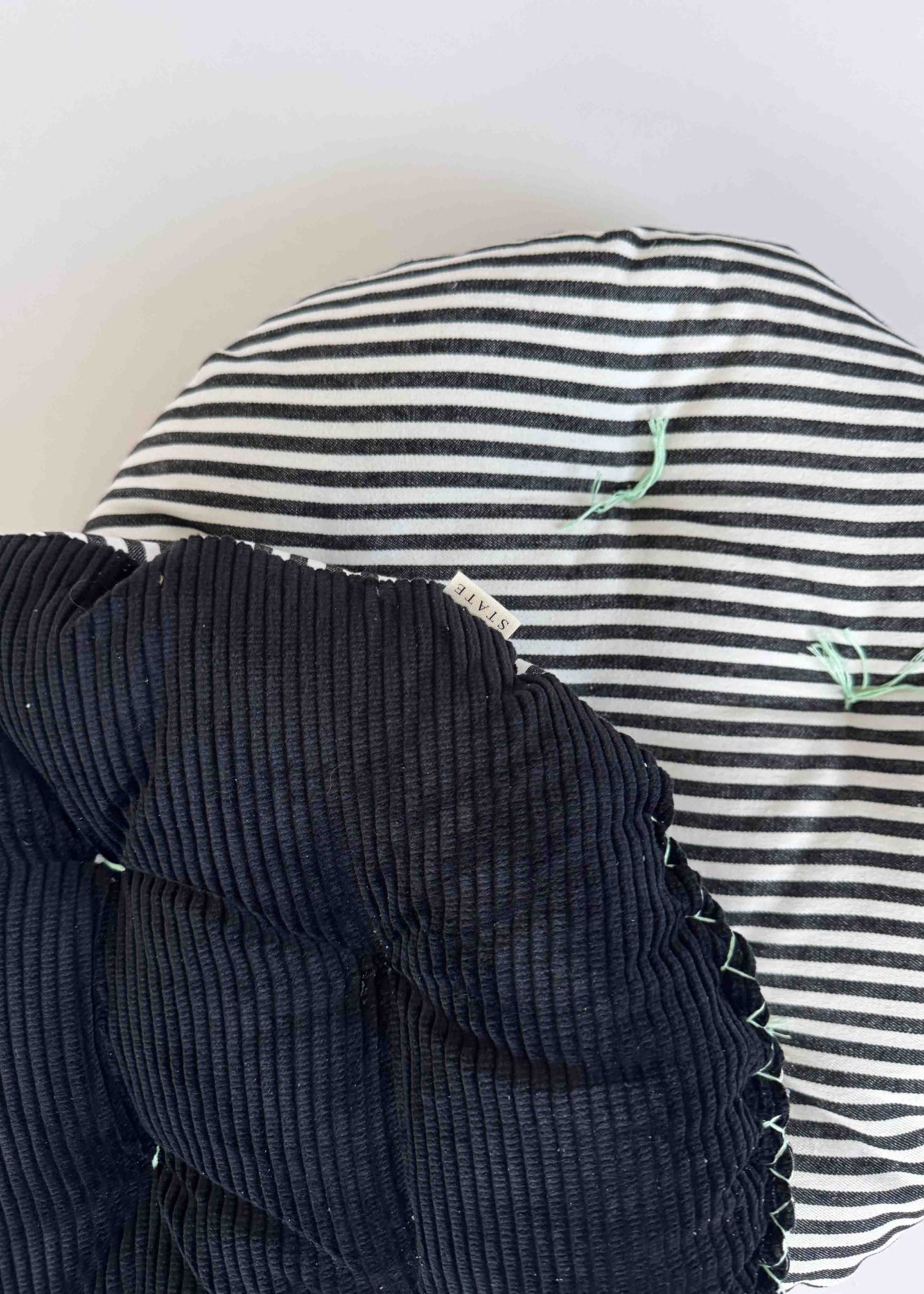LIL' CIRCLE CLOUD CUSHION / NIGHT NIGHT