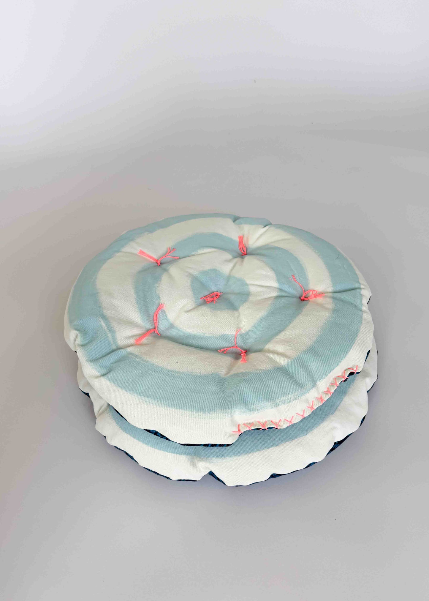 LIL' CIRCLE CLOUD CUSHION / ICELAND FLING