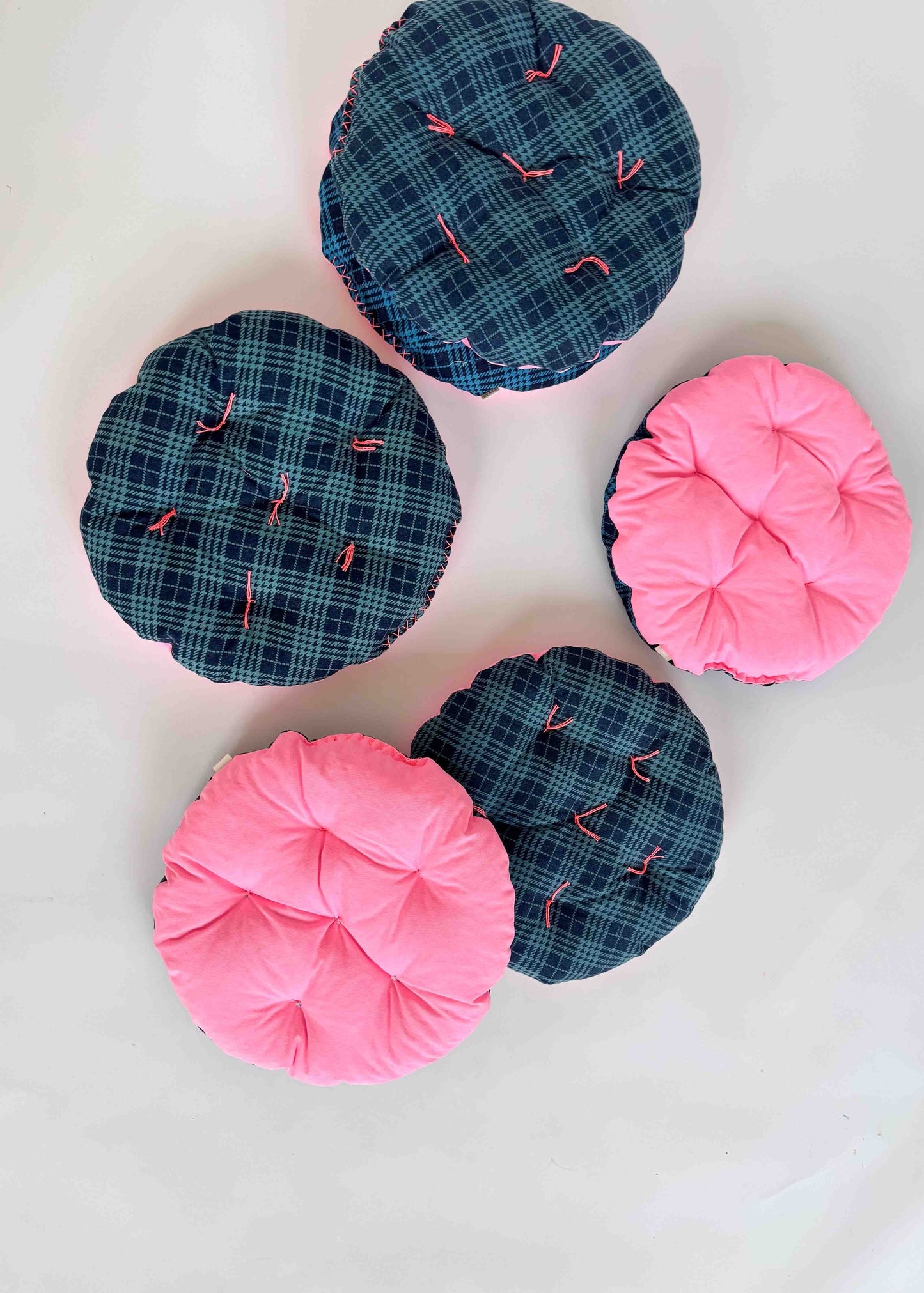 LIL' CIRCLE CLOUD CUSHION / HAPPY HOUR