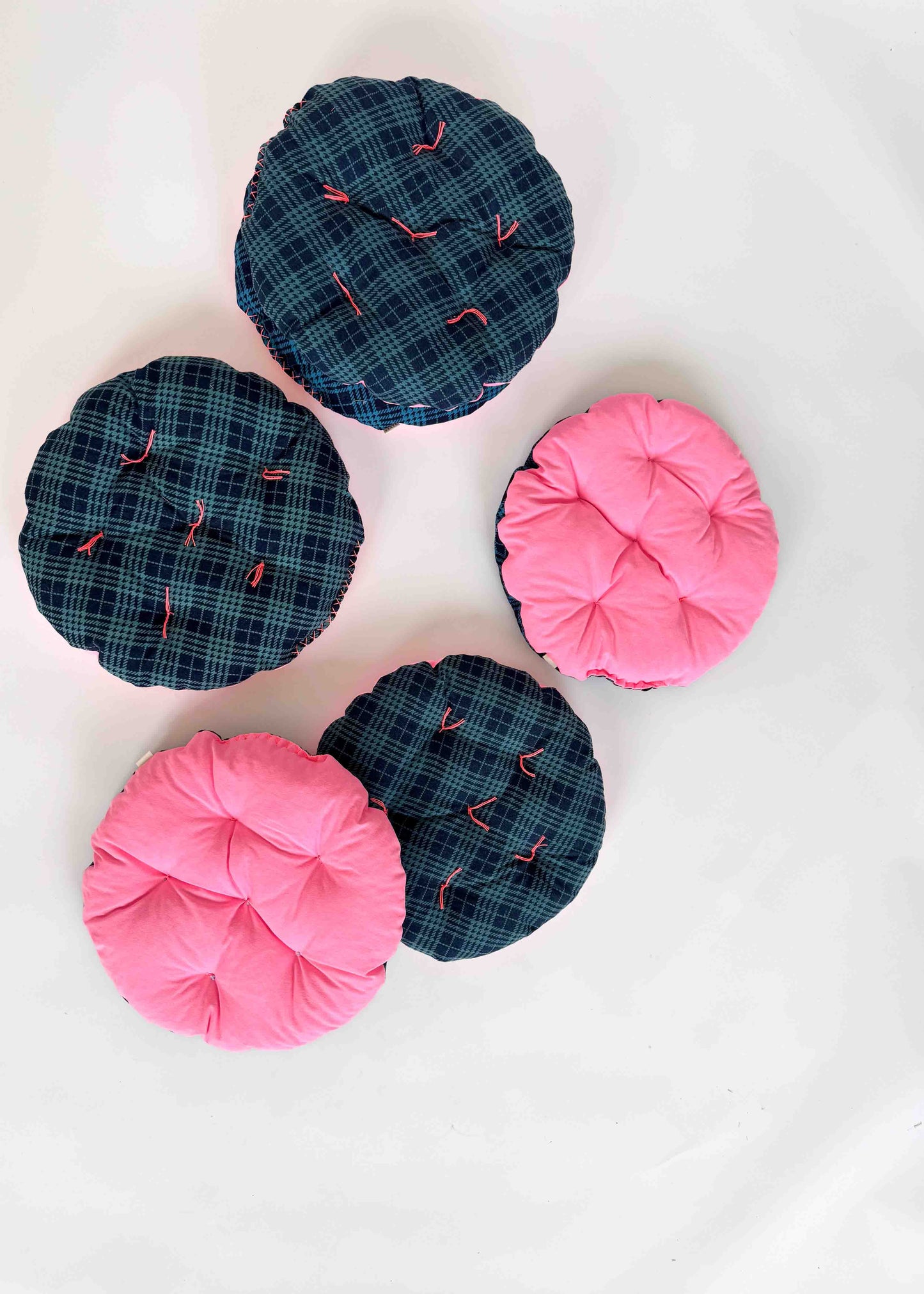 LIL' CIRCLE CLOUD CUSHION / HAPPY HOUR