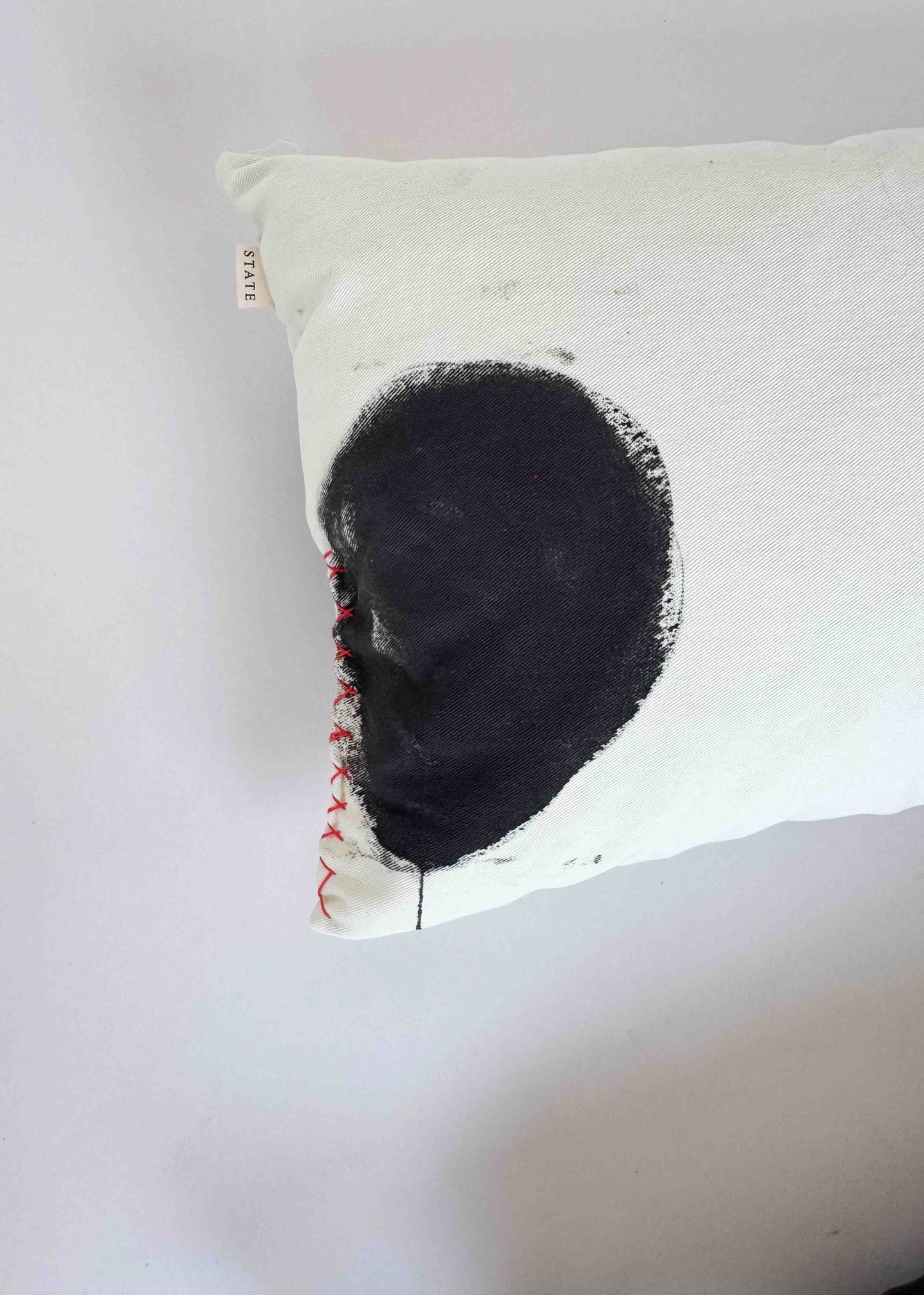 BOLSTER CLOUD CUSHION / TWO DOTS