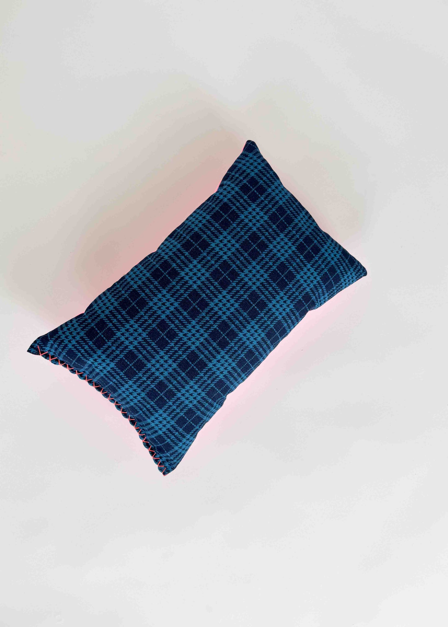 BOLSTER CLOUD CUSHION / HOT BILLY