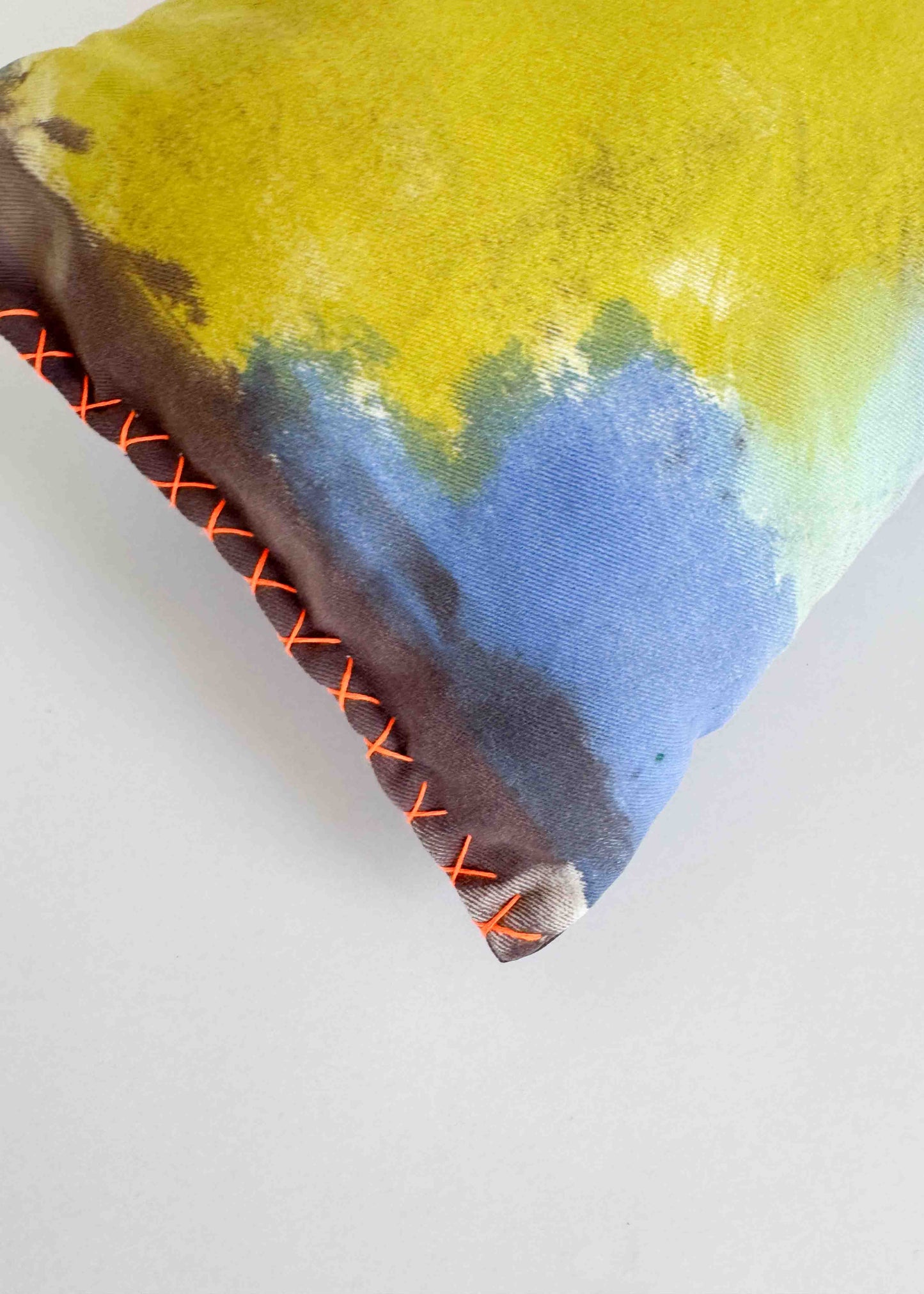BOLSTER CLOUD CUSHION / SHORT MARGE