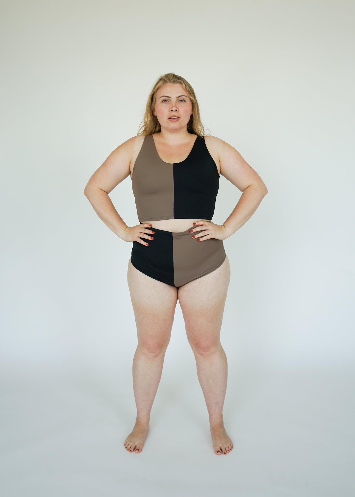 SWIM TANK / BASALT