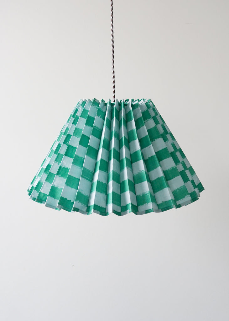 PLEATED PENDANT / LAWN ART