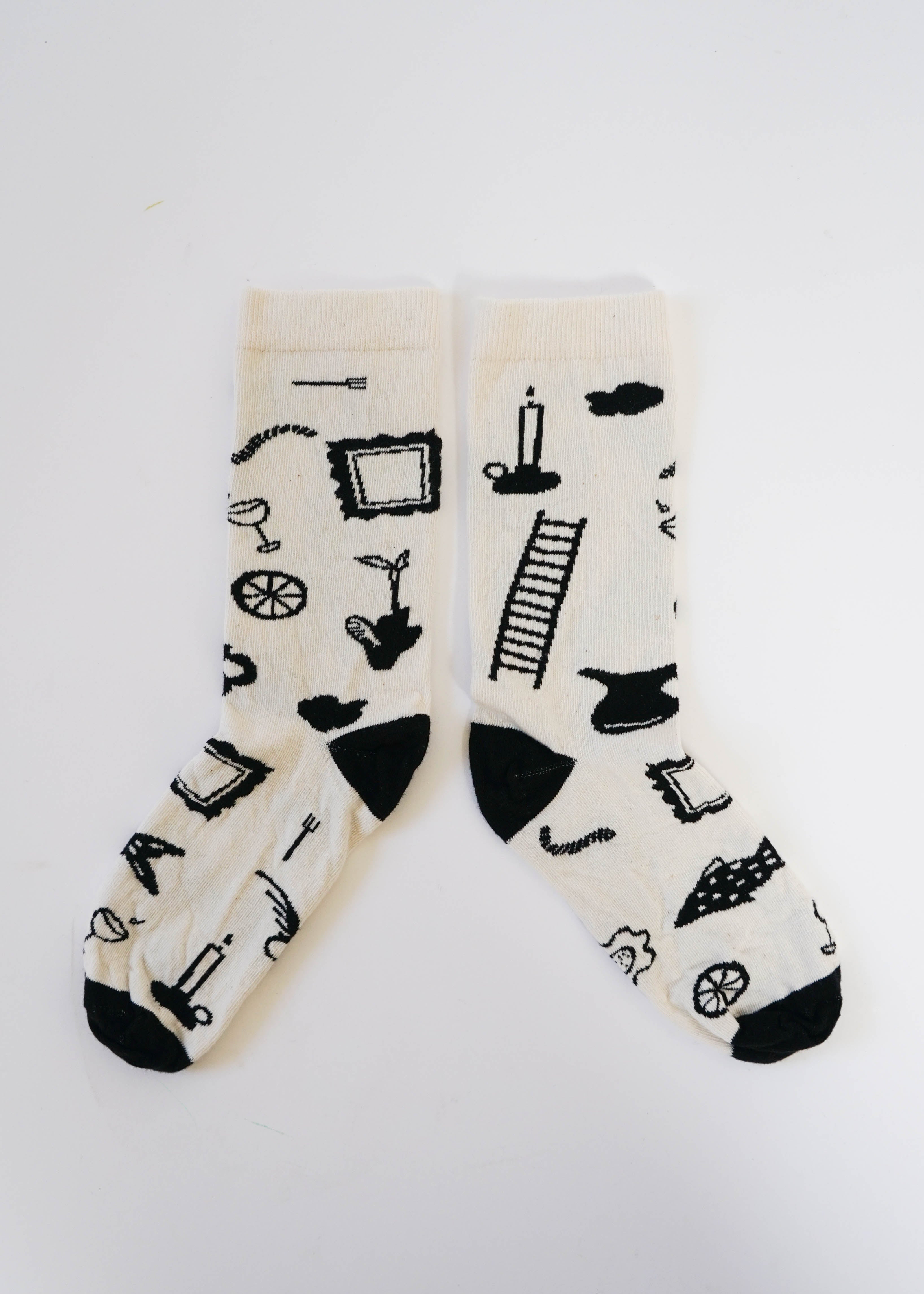 CLUES SOCKS